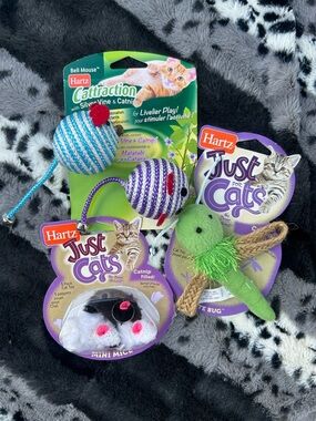 Hartz Just for Cats Assorted Cat Toy Pack - Green, Blue, Purple, White
